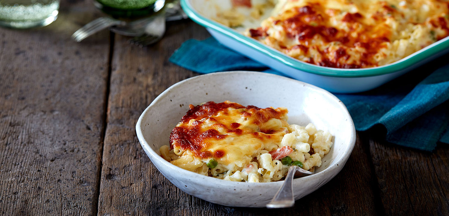 Herb, Bacon and Pea Macaroni Cheese Bake